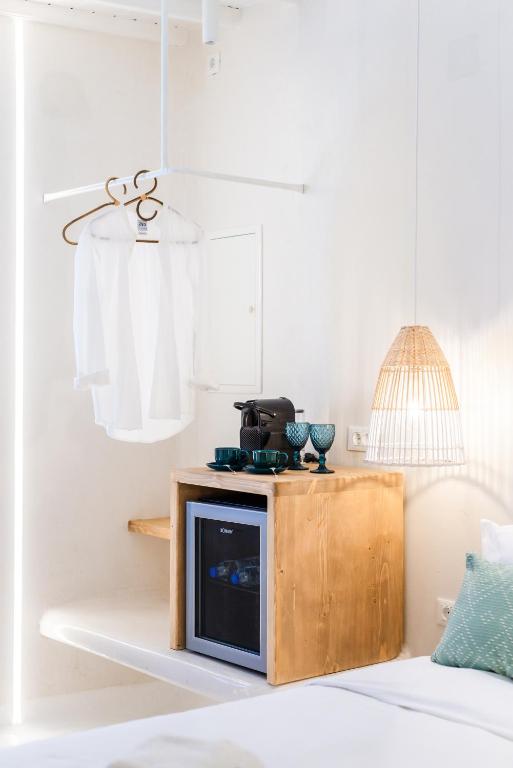 Anastasia's Visage II Stylish Accommodation Rooms City Center Mykonos - 16