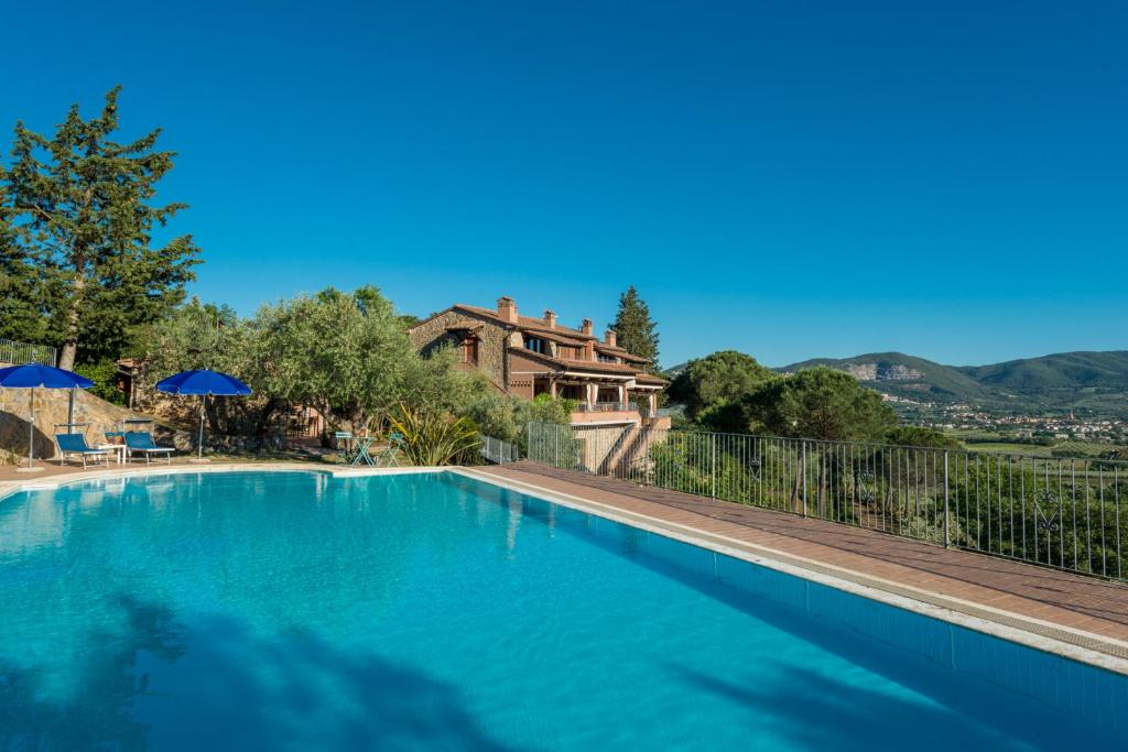 The swimming pool at or close to Podere La Tona