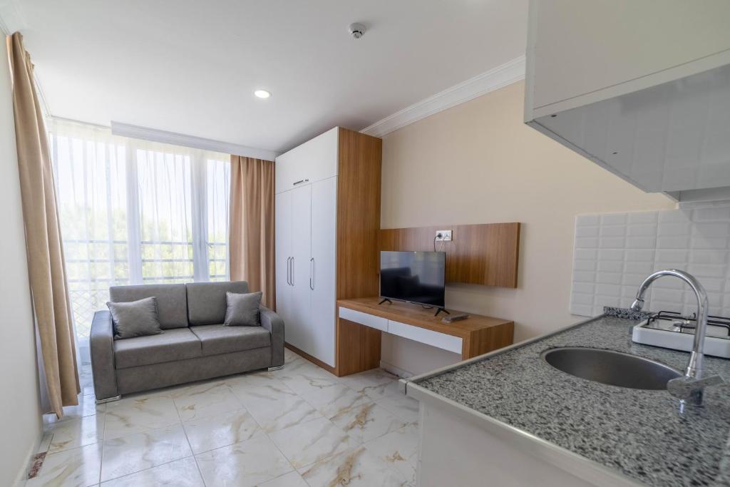 لابی و فضای عمومی REGA OTEL - تصویر ۵