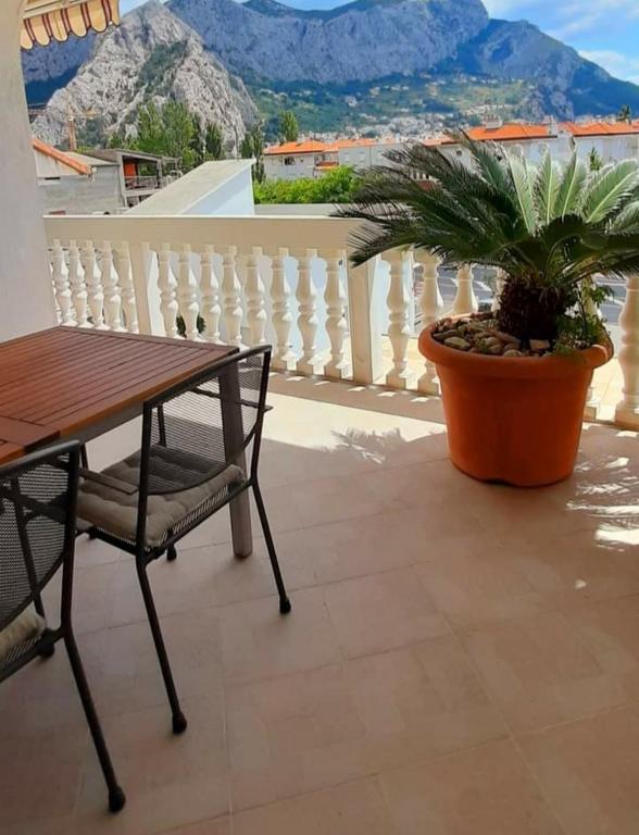 Výhľad na hory alebo výhľad na hory priamo z apartmánu