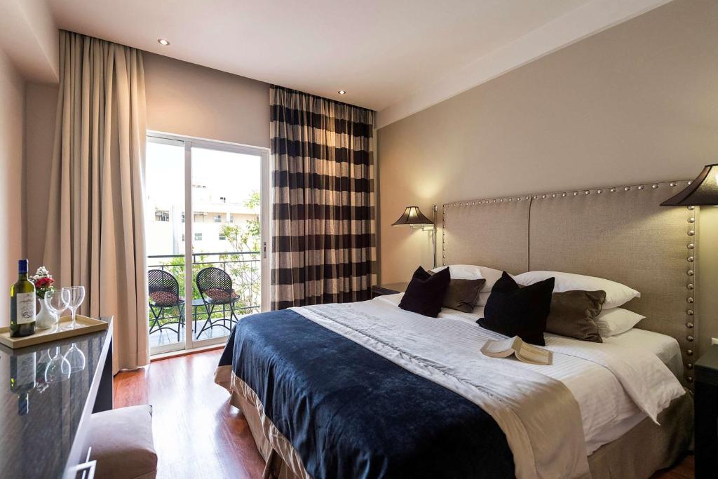 Best Western Plus Embassy Hotel - Resim 25