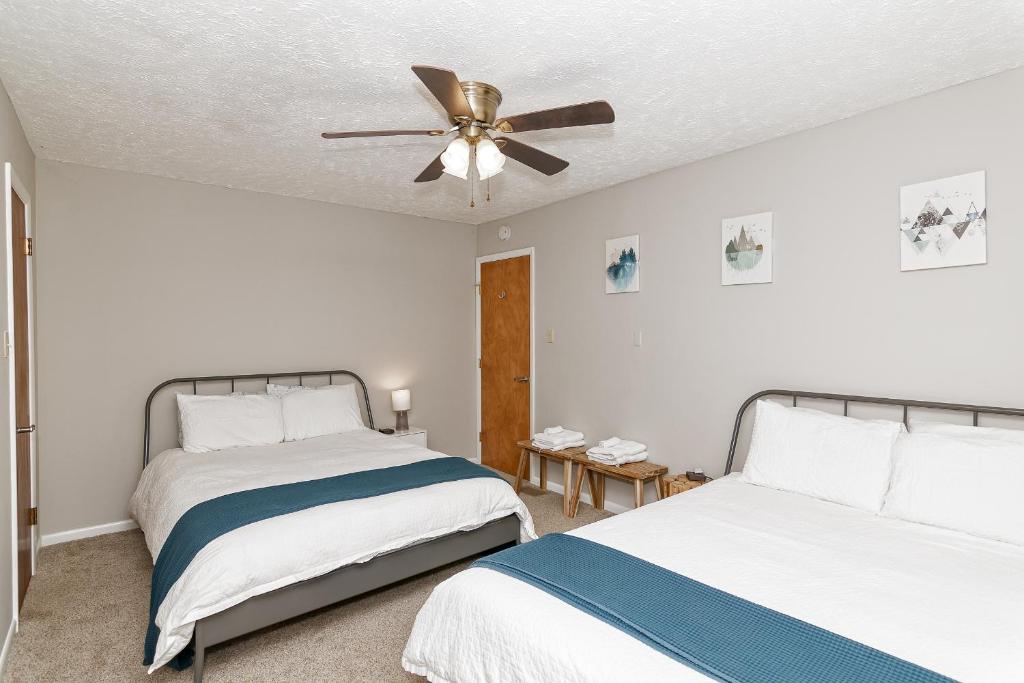 Voodi või voodid majutusasutuse Camelback Rd Rancher- On ONE ACRE & near attractions toas