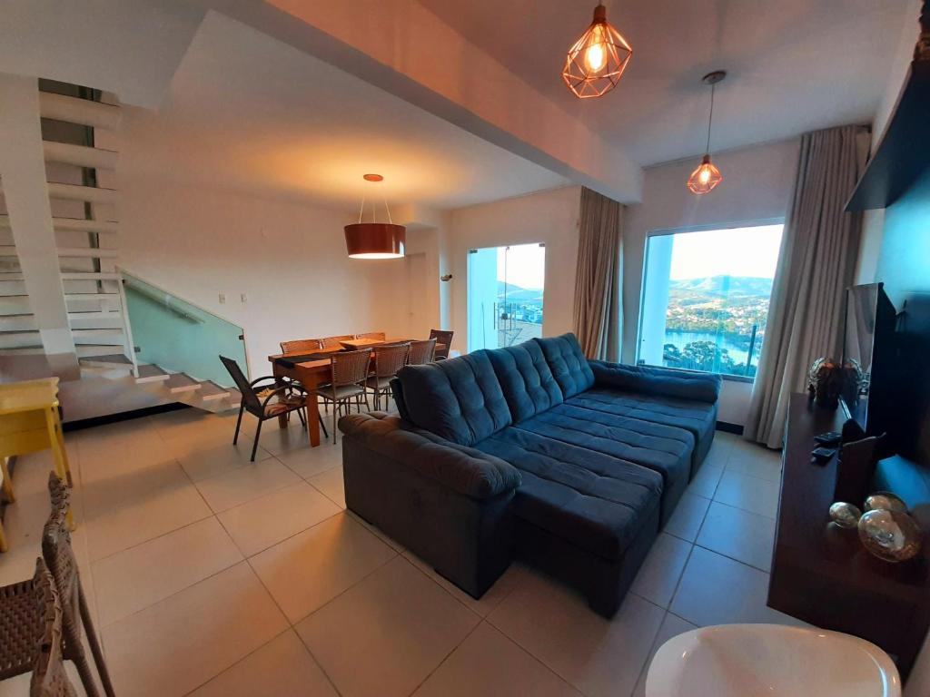  Casa Duplex com 03 Suites em Condomínio