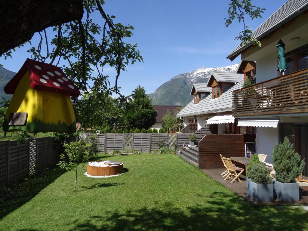 Nespecifikovaný výhled na hory nebo výhled na hory při pohledu z apartmánu