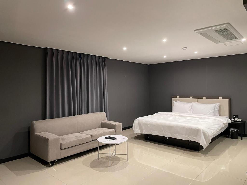 Gallery image of Hotel Quatz in Busan