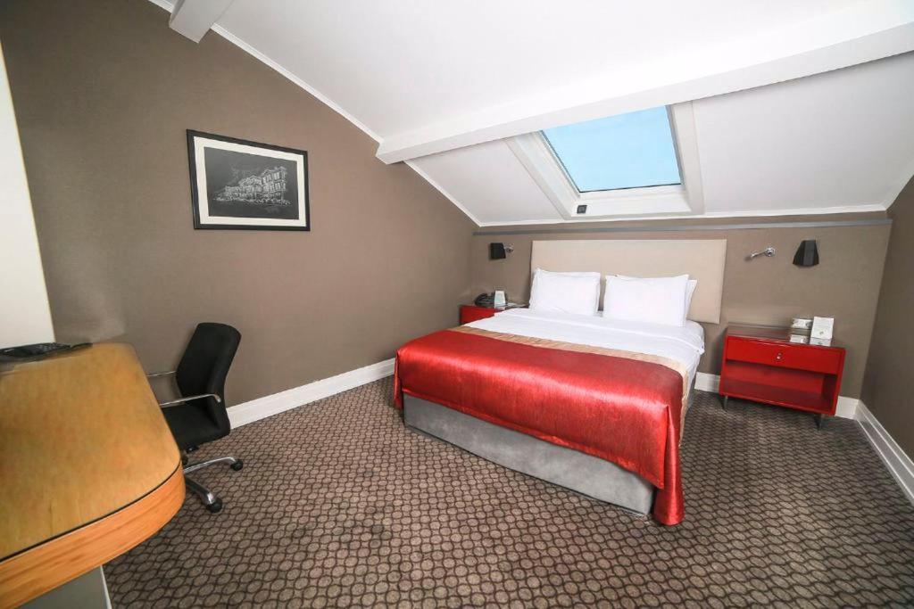 Ramada Plaza by Wyndham Eskisehir - Salle King Standard - Non-fumeur