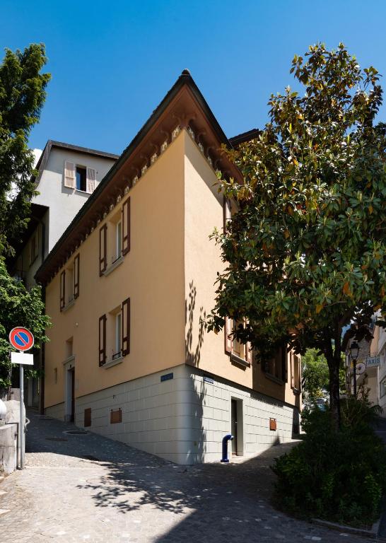 Budova, kde se aparthotel nachází