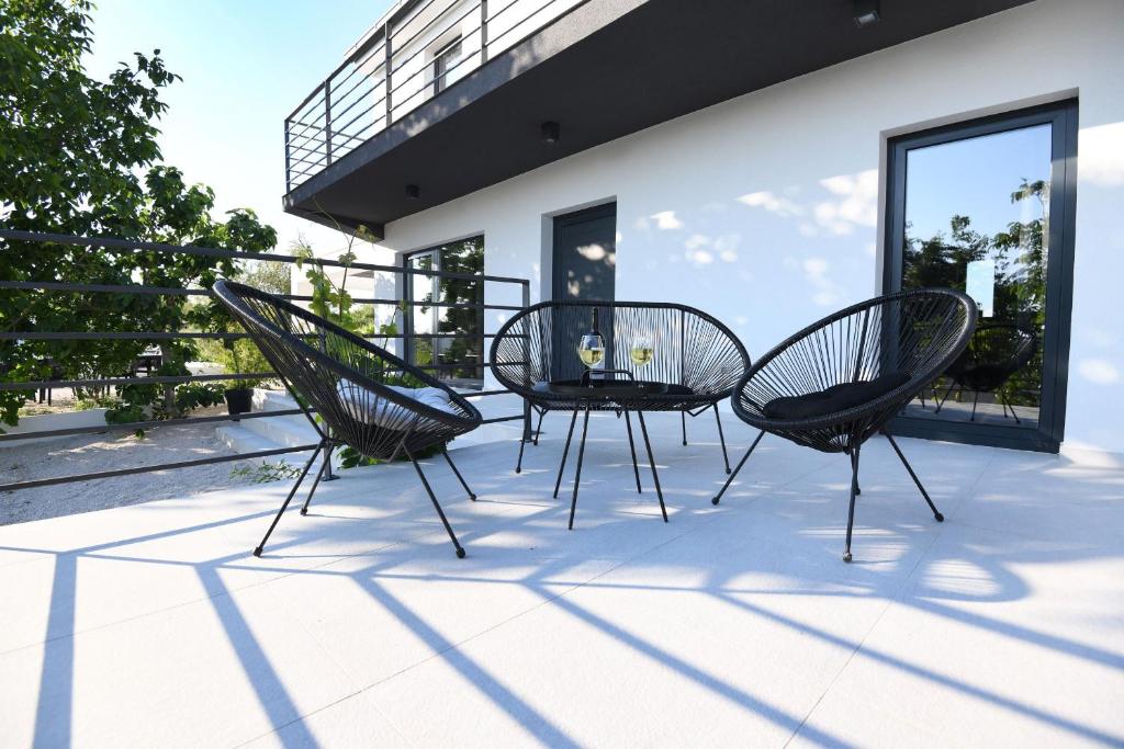 Zdjęcie z galerii obiektu Villa Blackwood ZadarVillas w mieście Crno