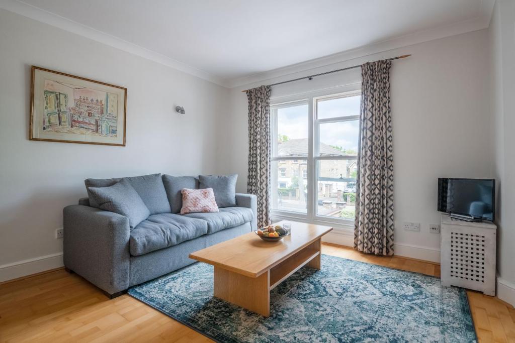Pleasant Putney Home Close To The Tube Station By Underthedoormat
