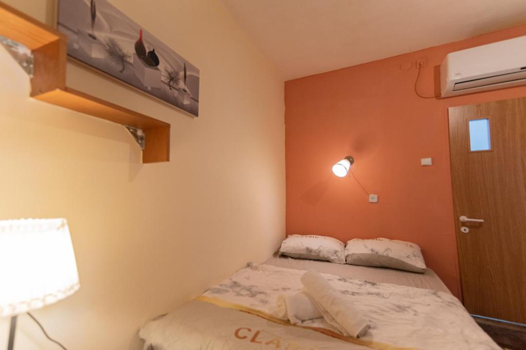 Postel nebo postele na pokoji v ubytování Spice Quarter Inn