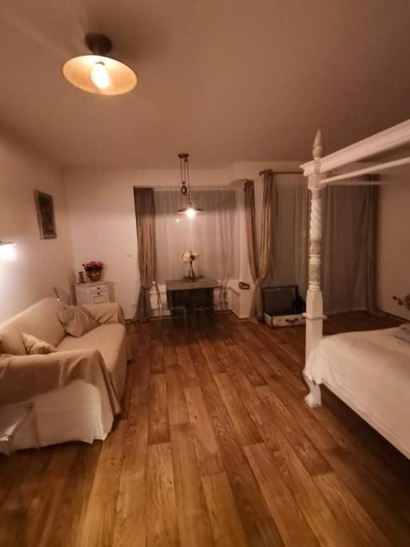 Postel nebo postele na pokoji v ubytování Poetic