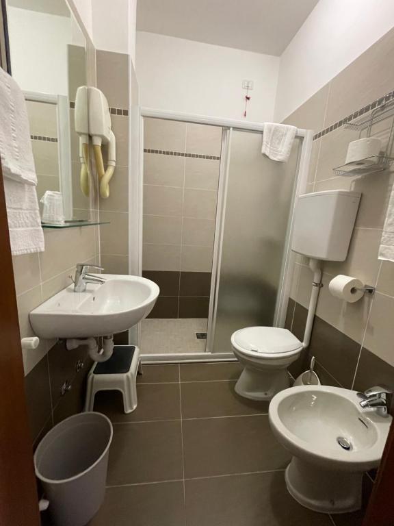Koupelna v ubytování Hotel Rabay