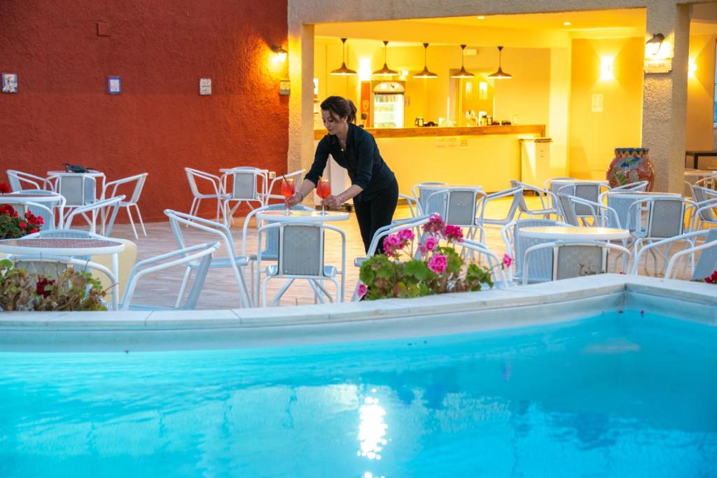 Basen w obiekcie Hotel Hopps lub w pobliżu
