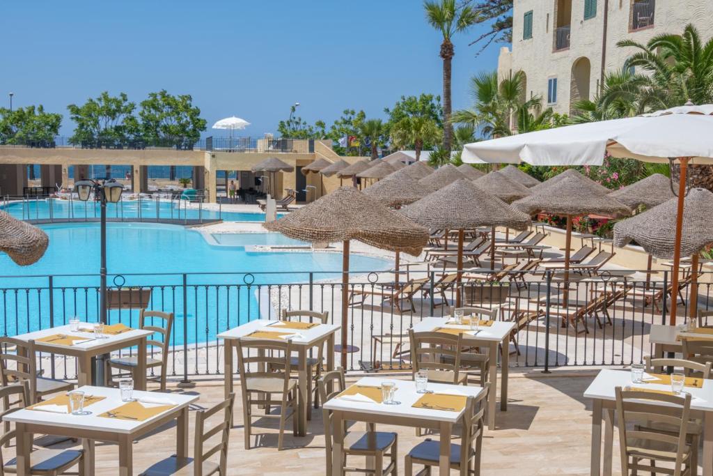 Basen w obiekcie Hotel Hopps lub w pobliżu