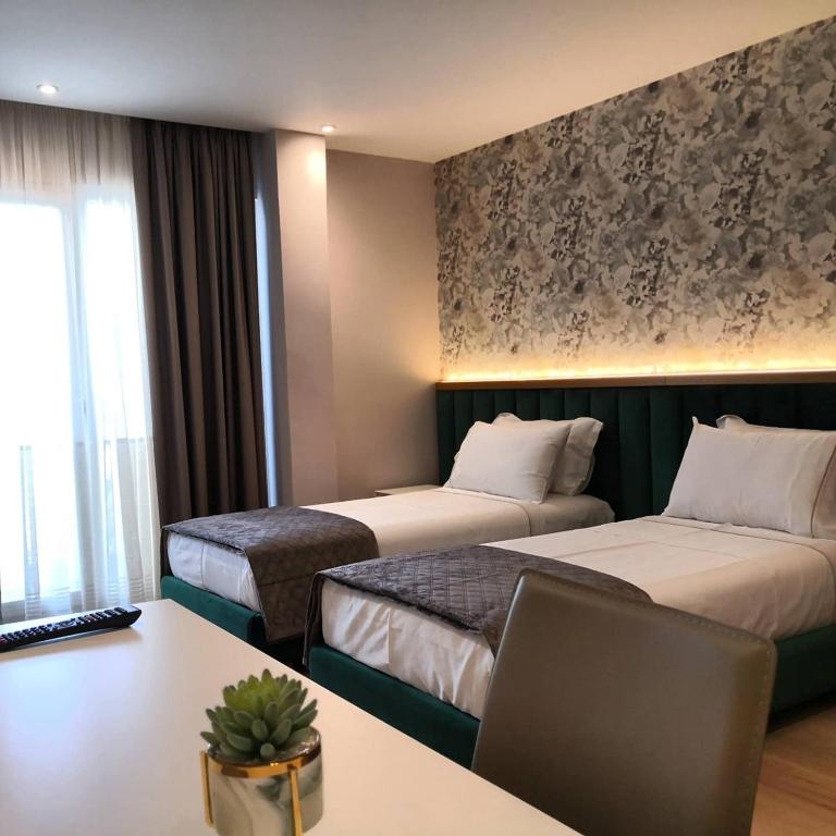 Iliad Hotel - Image 7
