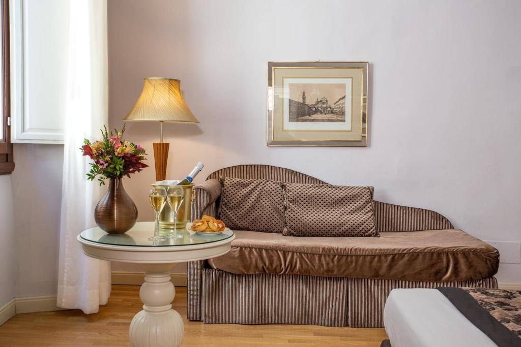 Boutique Hotel del Corso - Resim 16