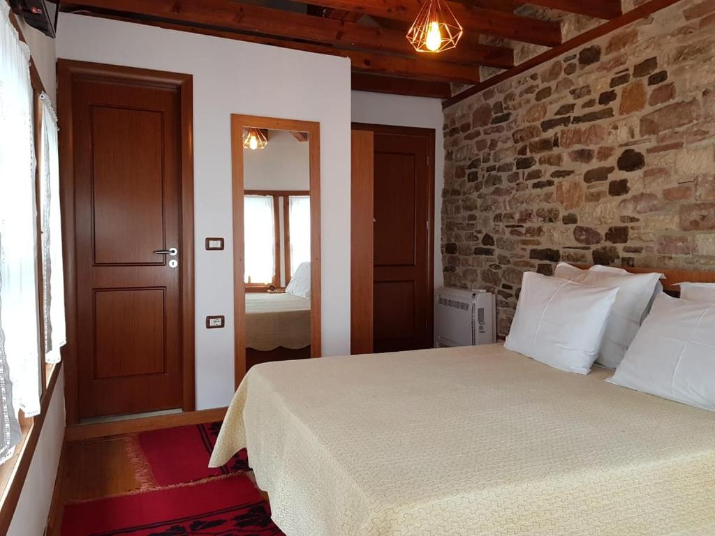 Postel nebo postele na pokoji v ubytování The Heart of the Bazaar Guest house
