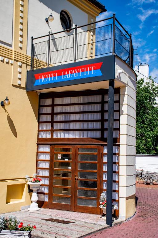 Budova, kde se hotel nachází