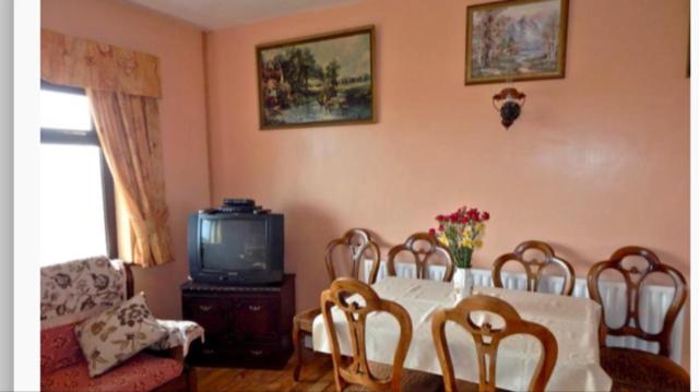 TV a/nebo společenská místnost v ubytování The Bungalow