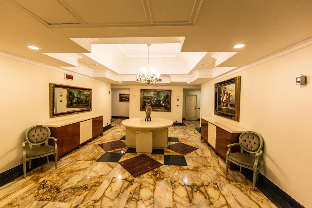 Posezení v ubytování LH Hotel Domus Caesari