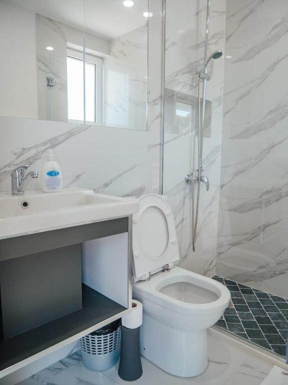 Apartments Gjenashaj - 15