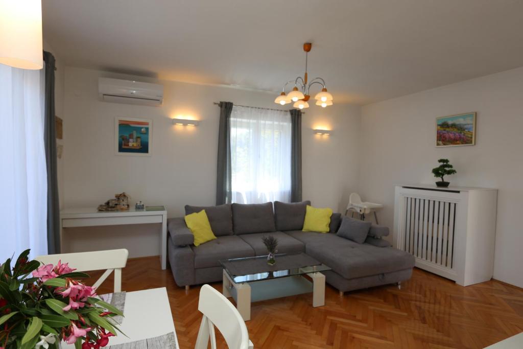 Posedenie v ubytovaní Apartment SKVICALO