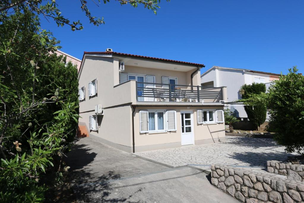 Budova, v ktorej sa apartmán nachádza