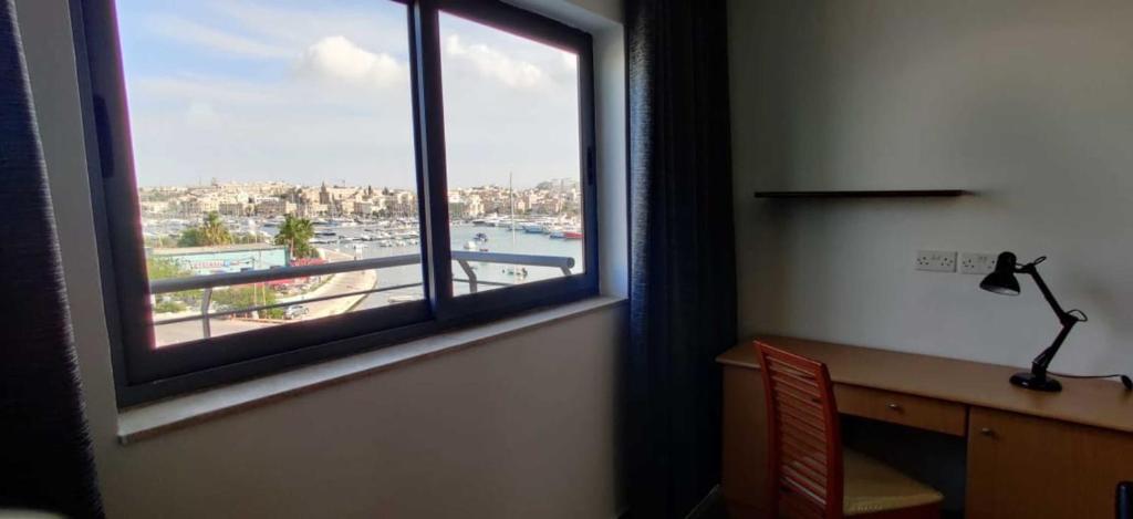 Fotografie z fotogalerie ubytování Shore Bridge v destinaci Gżira