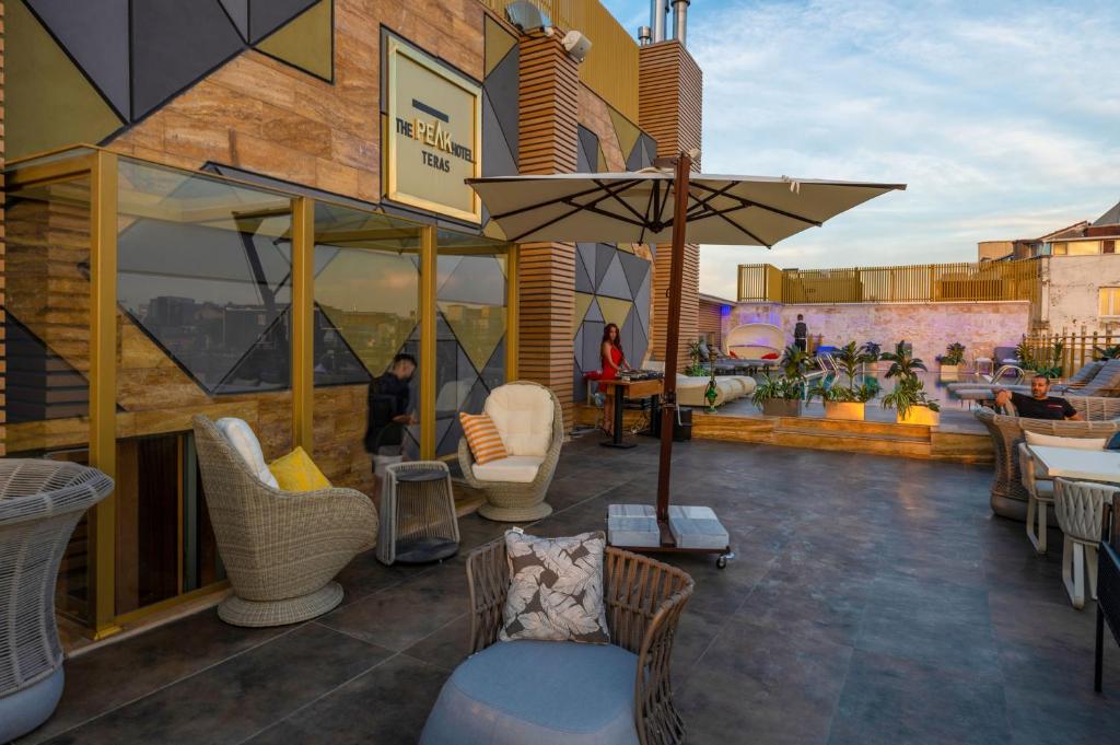 Balkón nebo terasa v ubytování Ramada By Wyndham Istanbul Pera Taksim