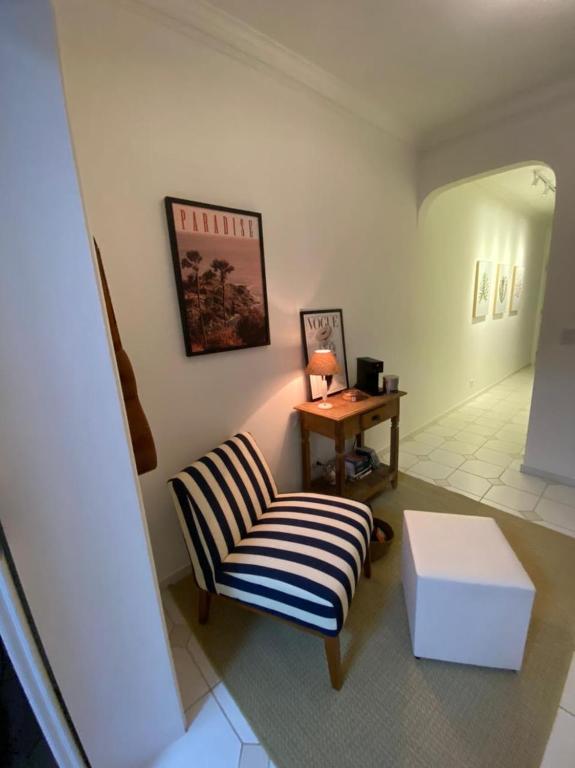  Apart. frente para o MAR -pé na areia/Pitangueiras