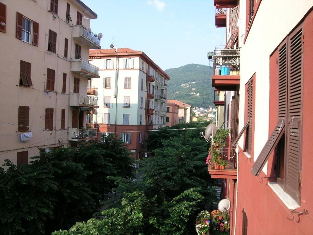 A general mountain view or a mountain view taken from a vendégházakat