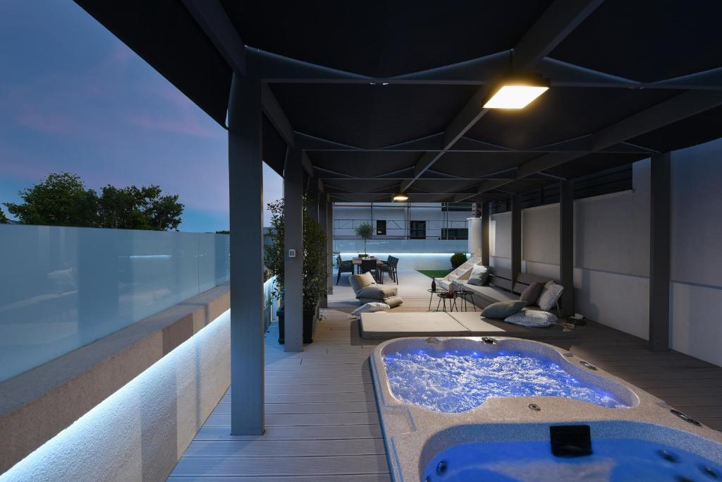 Posedenie v ubytovaní LAZY - Luxury Apartment Zadar Yachting