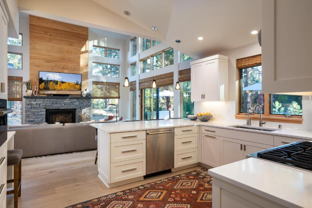 Fotografie z fotogalerie ubytování New Listing In The NEW Signature Collection At Old Greenwood! v destinaci Truckee