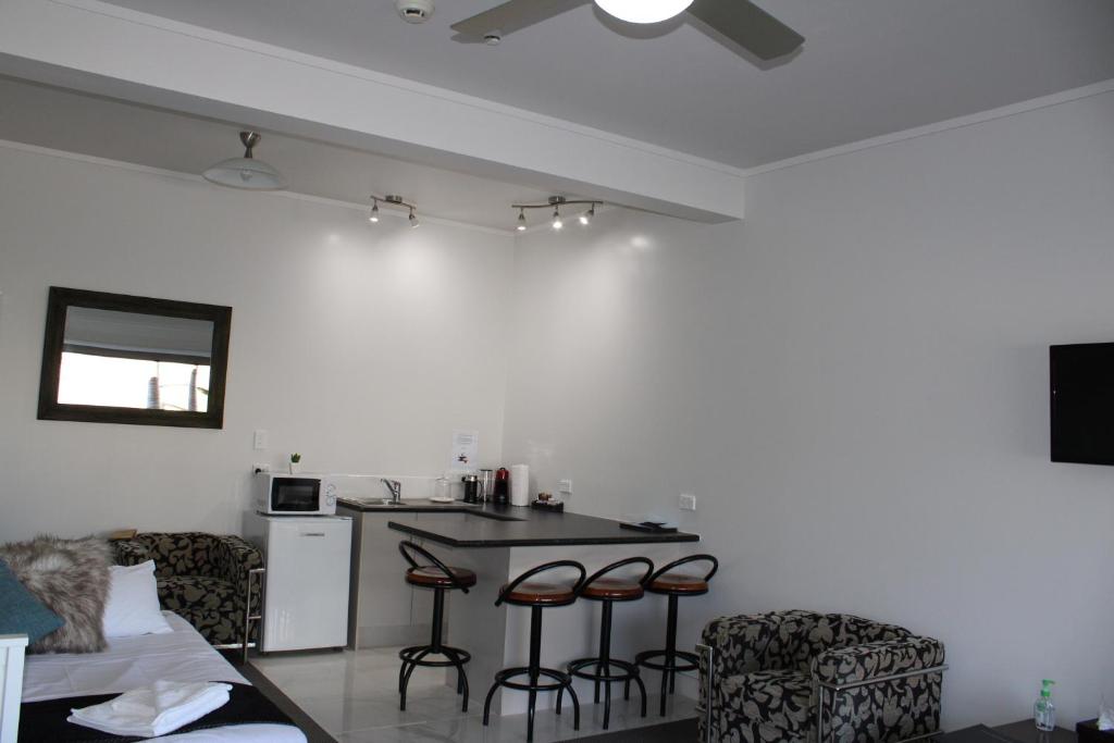 Coromandel Seaview Motel - Resim 18