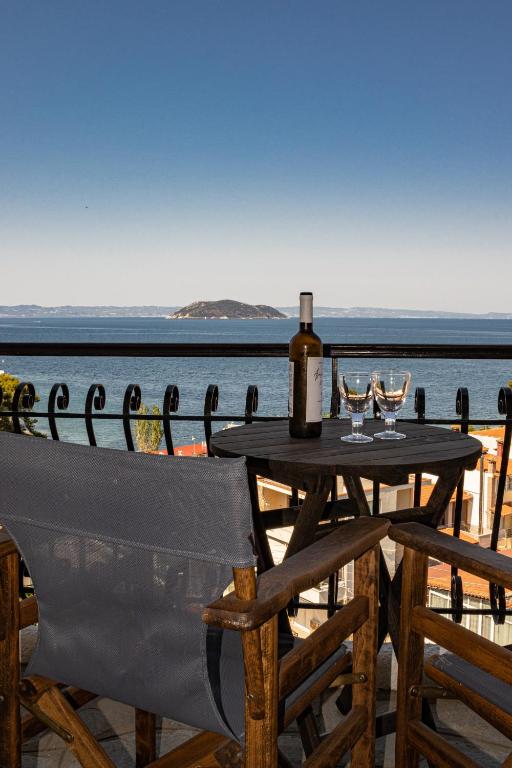 Aria's House Studios & Apartments - 10