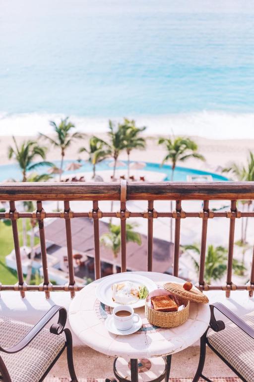 Best luxury hotels in Los Cabos 304692792