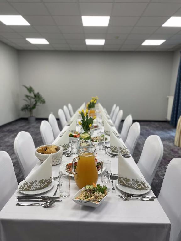Fotografie z fotogalerie ubytování Hotel Anton by DNS v destinaci Pruszków