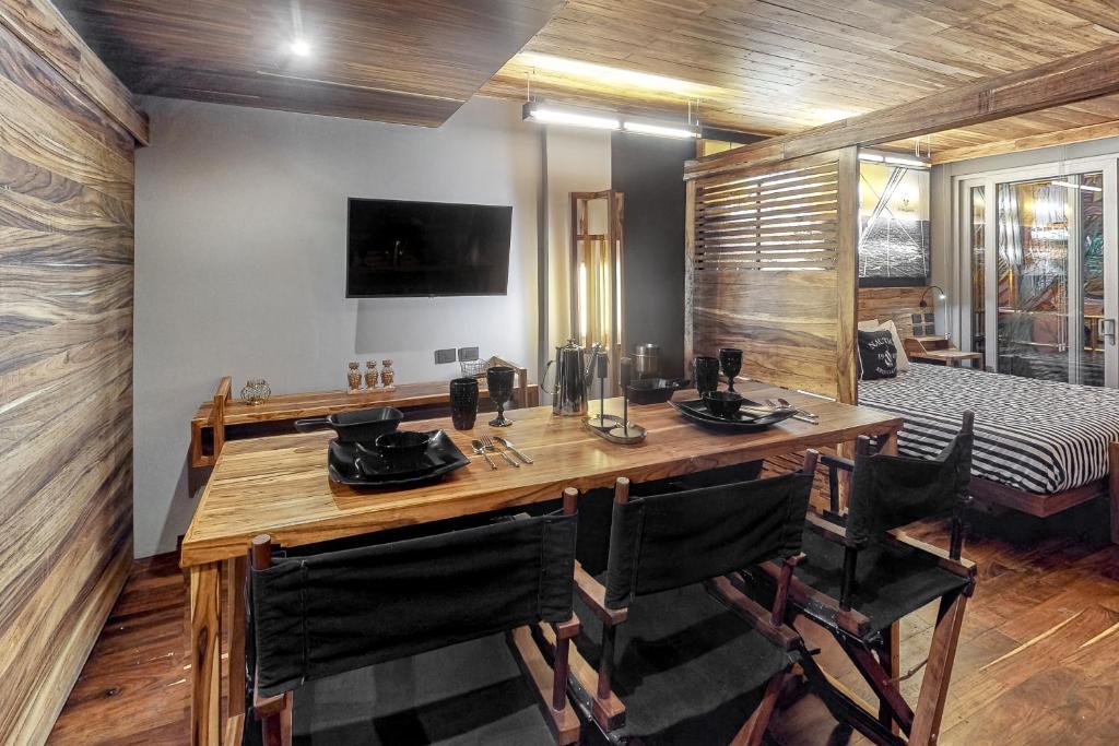 La Residencia - One-Bedroom House
