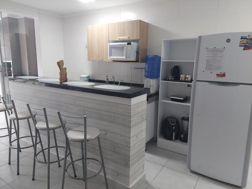  Ubatuba - Apartamento com Churrasqueira e Piscina