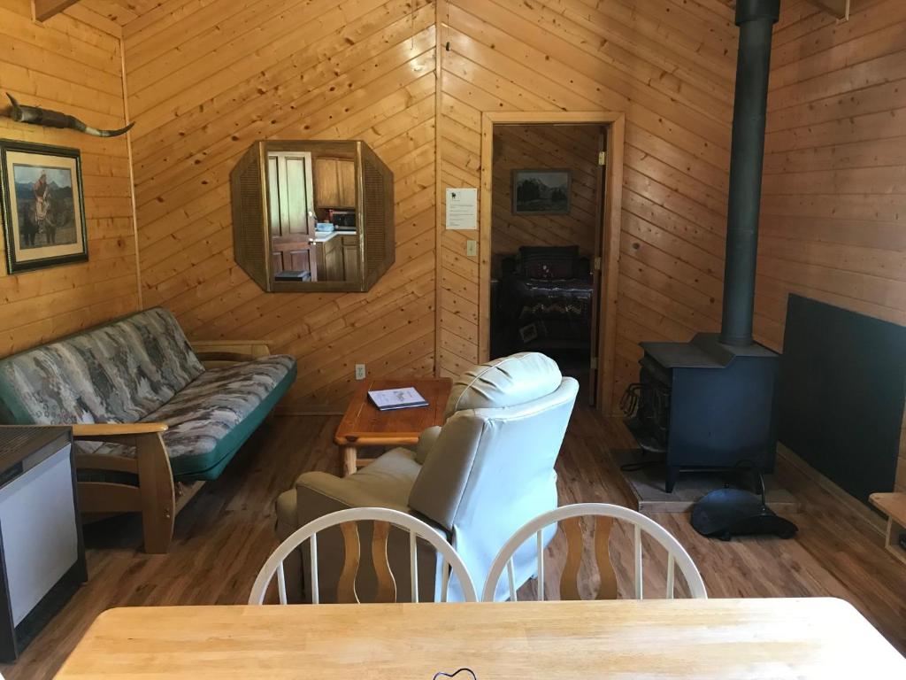 Posezení v ubytování Grandview Cabins & RV Resort