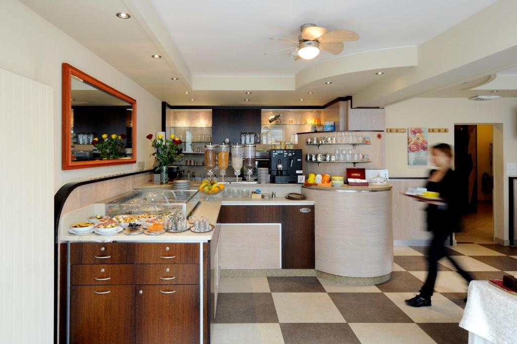 Una cocina o zona de cocina en Bon Port