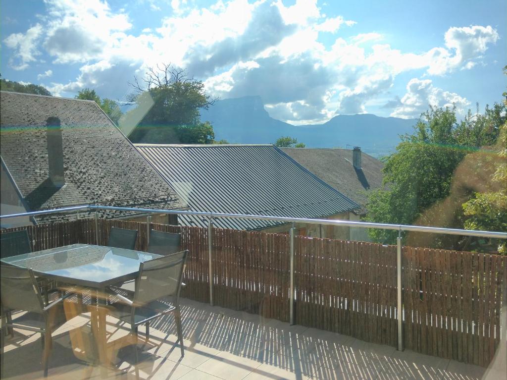 Nespecifikovaný výhled na hory nebo výhled na hory při pohledu z apartmánu