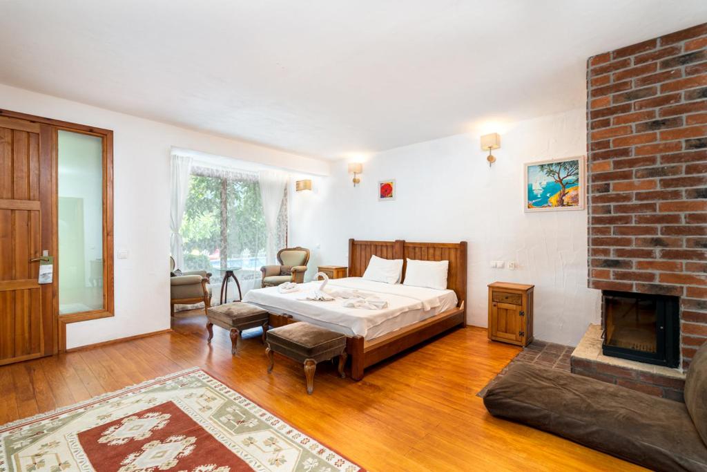 Ephesus Lodge - Deluxe Room