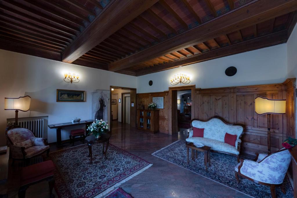 Posezení v ubytování Villa Scacciapensieri Boutique Hotel