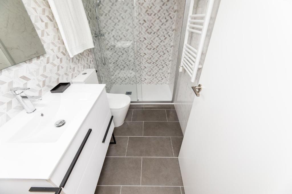 APARTAMENTOS AVENIDA DE AMERICA - 9