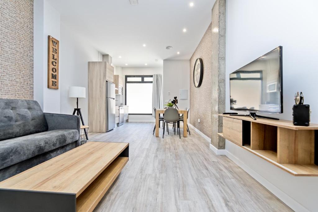 APARTAMENTOS AVENIDA DE AMERICA - 12