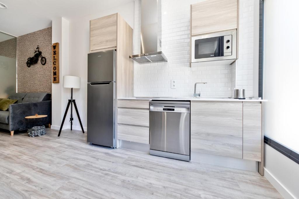 APARTAMENTOS AVENIDA DE AMERICA - 3