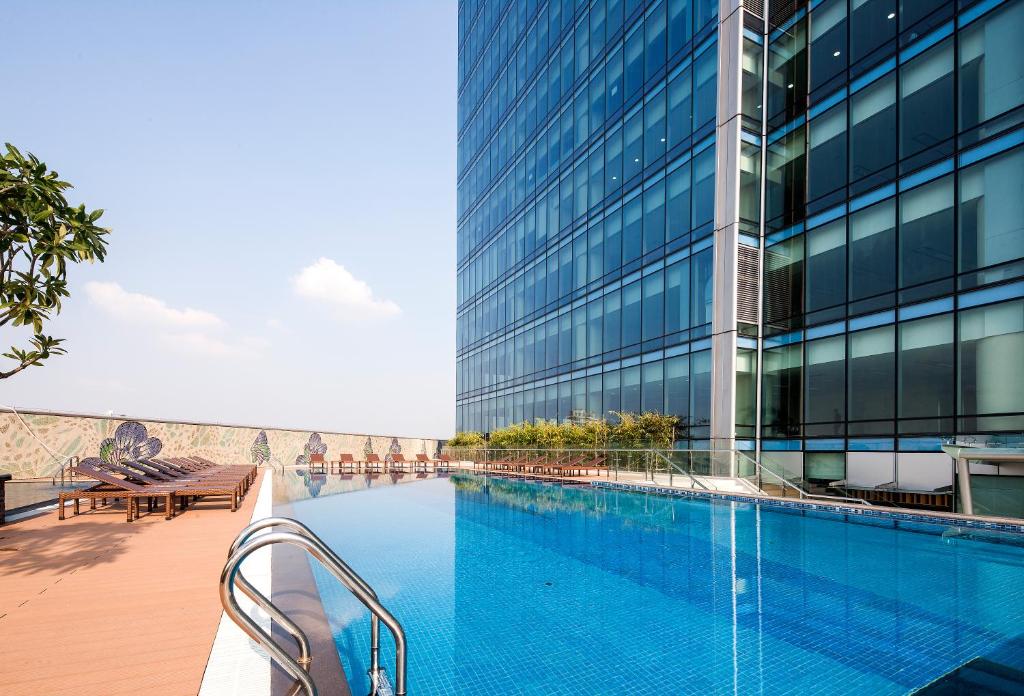 Bazén v ubytování Lotte Hotel Hanoi nebo v jeho okolí