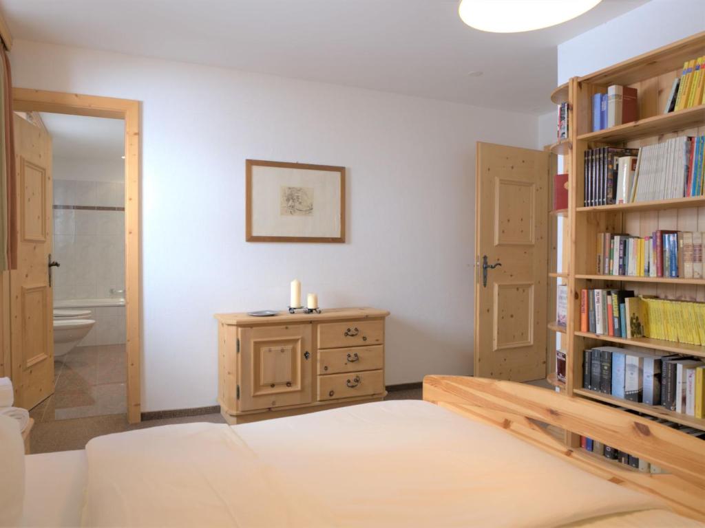 A biblioteca deste apartamento