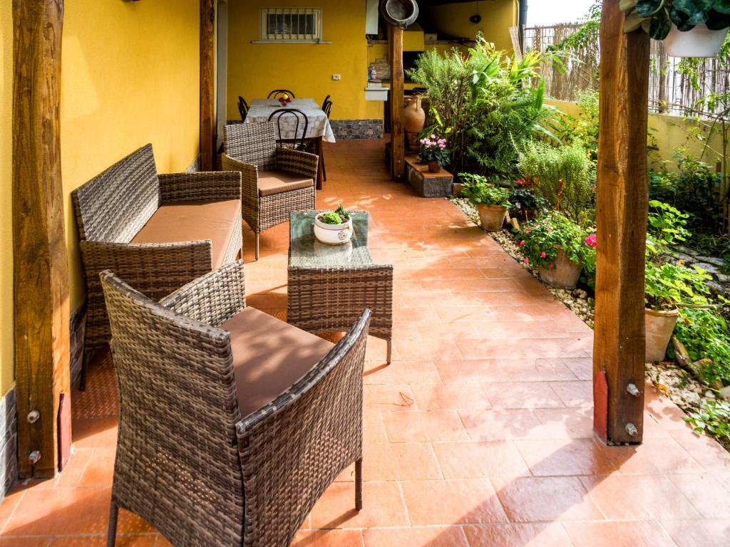 Vonkajšia záhrada v ubytovaní Holiday Home Luppinedda by Interhome
